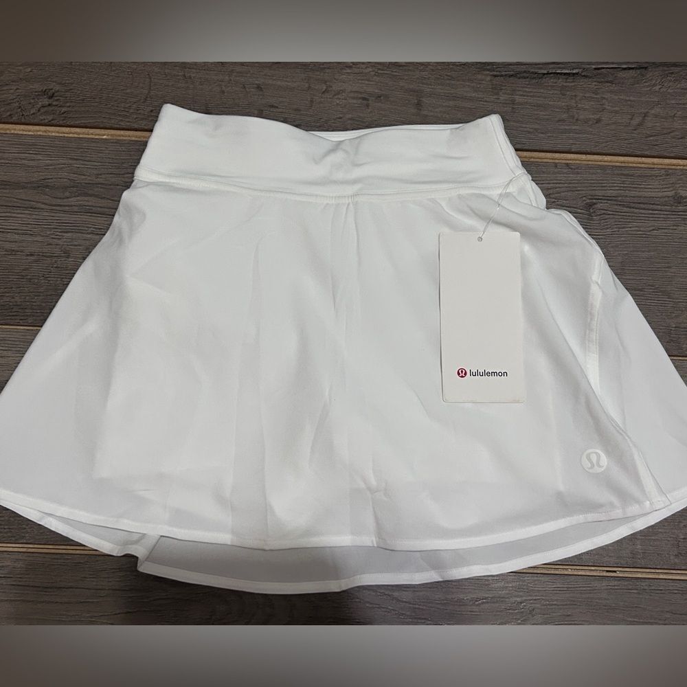New Lightweight High-Rise
Tennis Skirt